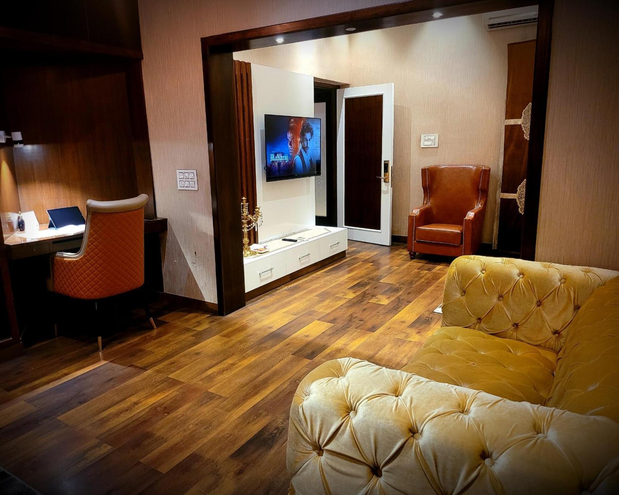 Victorian Elegance Luxury Stays Amritsar Exterior photo