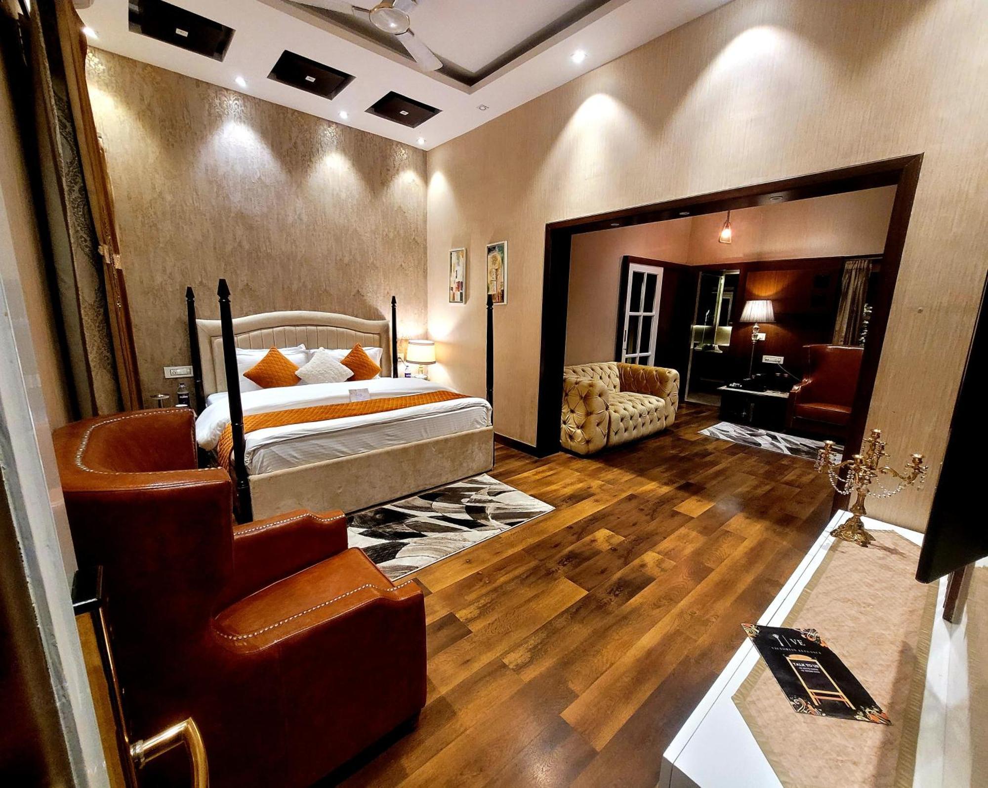 Victorian Elegance Luxury Stays Amritsar Exterior photo