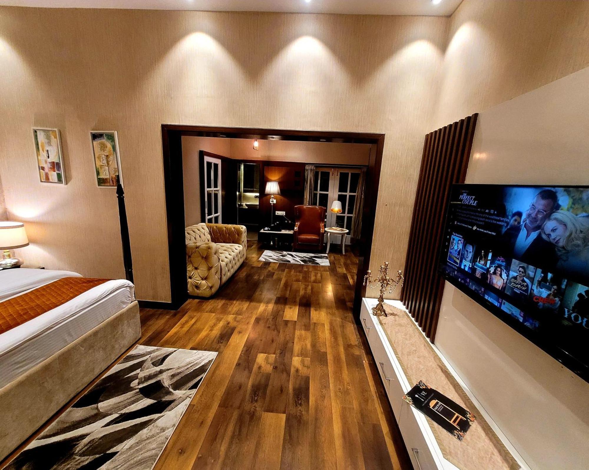 Victorian Elegance Luxury Stays Amritsar Exterior photo